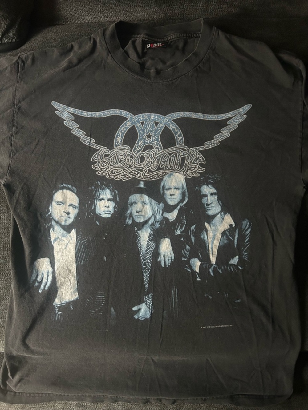 Vintage Aerosmith t-shirt Men's Large 1997 Giant tag Rips Double Sided